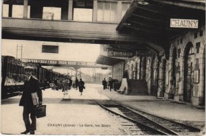 CPA CHAUNY La Gare, les Quais (156050)