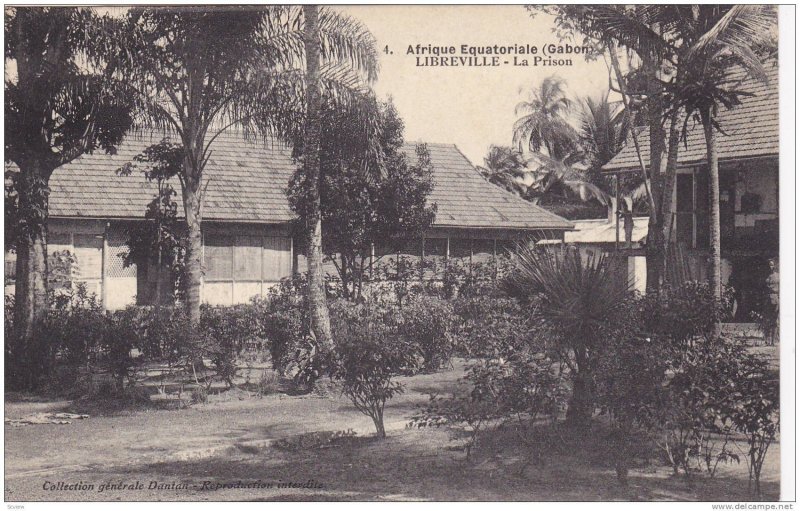 GABON , 00-10s : Libreville , La Prison