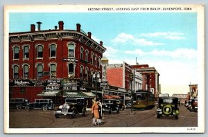 Davenport  Iowa  Second Street   Postcard