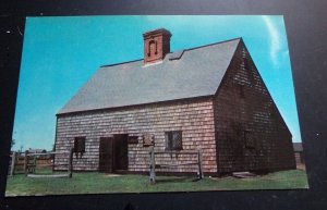 VINTAGE  POSTCARD UNUSED THE OLDEST HOUSE, NANTUCKET, MASS.