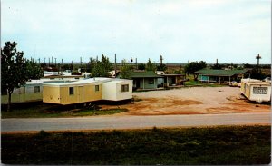Postcard Dean Mobile Homes US Highway 80 & 84 in Abilene, Texas