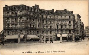 CPA ANGERS - La Place de la Gare et l'Hotel de France (296756)