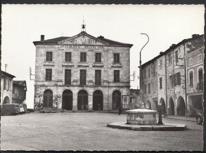 France Postcard - Montpezat-De-Quercy - Place De La Mairie   LC5488