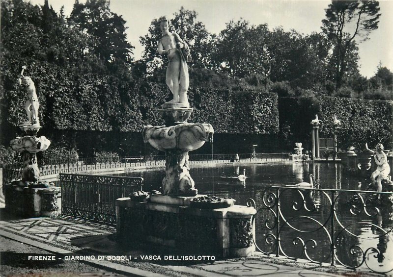 Italy Florence the boboli garden the basin of the little island Postcard