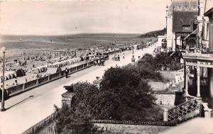 BR38582 Cabourg la digue promenade france