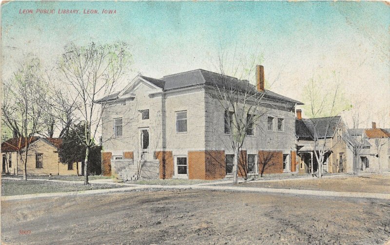 J15/ Leon Iowa Postcard c1910 Leon Public Librarby Building  265