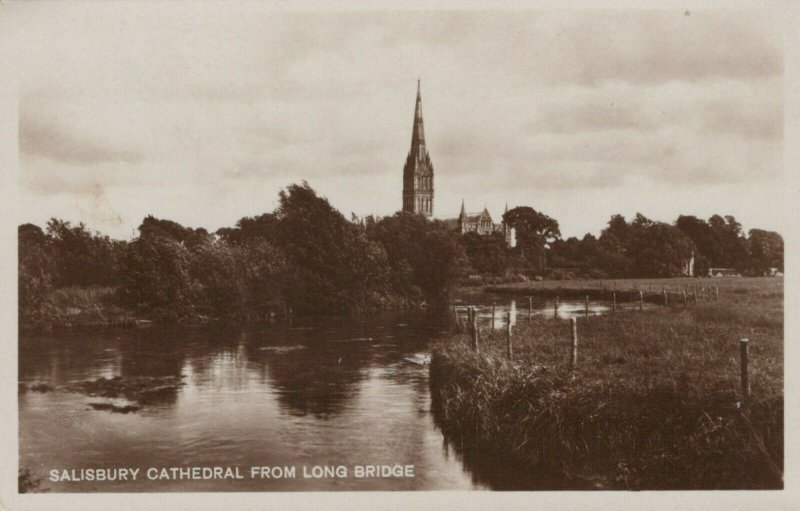 Wiltshire Postcard - Salisbury Cathedral From Long Bridge    RS21358