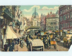 Div-Back GINGER ALE BILLBOARD AT LUDGATE CIRCUS SHOPS London Uk hn6401