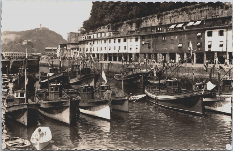 Spain San Sebastian The Port Vintage RPPC C203