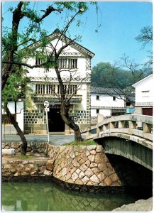 VINTAGE POSTCARD CONTINENTAL SIZE NAKAHASHI BRIDGE AND MUSEUM AT KURASHIKI JAPAN