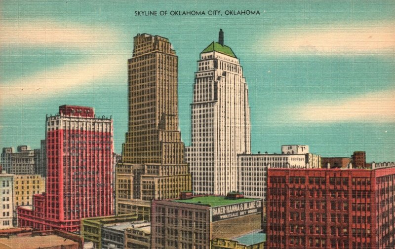 Vintage Postcard 1930's Skyline Of Oklahoma City Oklahoma High Grade School Pub