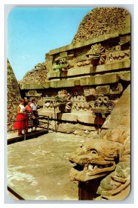 Quetzalcoatl Temple San Juan Teotihuacan Mexico UNP Chrome Postcard B19