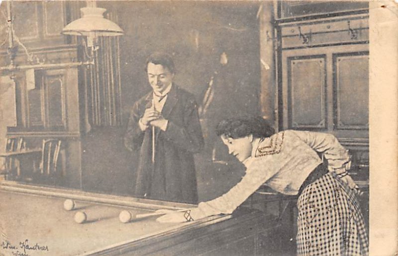 Woman and man Playing Billiards Pool Billiards Carte Postale Postal Used Unkn...