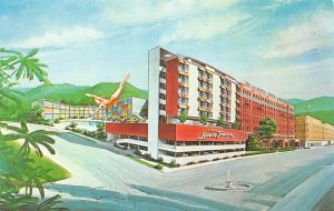 Majestic Hotel, Towers & Baths Hot Springs National Park, Arkansas 1976 Postcard