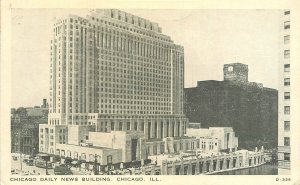 Postcard Illinois Chicago Chicago Daily News Building Wayne Paper Box 23-6302