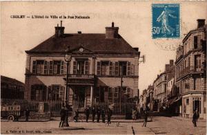 CPA CHOLET - L'Hotel deVille et la Rue Nationale (296559)