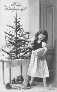 BG8290  child tree girl weihnachten christmas greetings germany