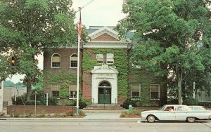 Vintage Postcard Townhall Rich Field Present Building Connecticut NATCO Pub.