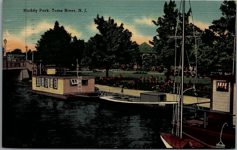 HUDDY PARK, TOMS RIVER, N.J. POSTED JULY 25, 1942 N.J. LINEN POSTCARD 20-11