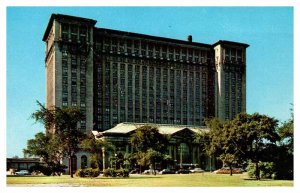 Postcard TRAIN STATION SCENE Detroit Michigan MI AS1458