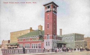 Grand Trunk Railroad Depot Grand Rapids Michigan 1910c postcard