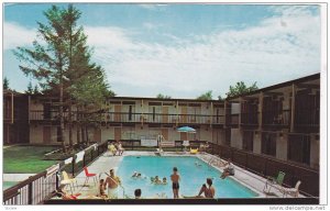 Swimming Pool , Cairn-Croft Motor Hotel , Niagra Falls , Ontario , Canada , 5...