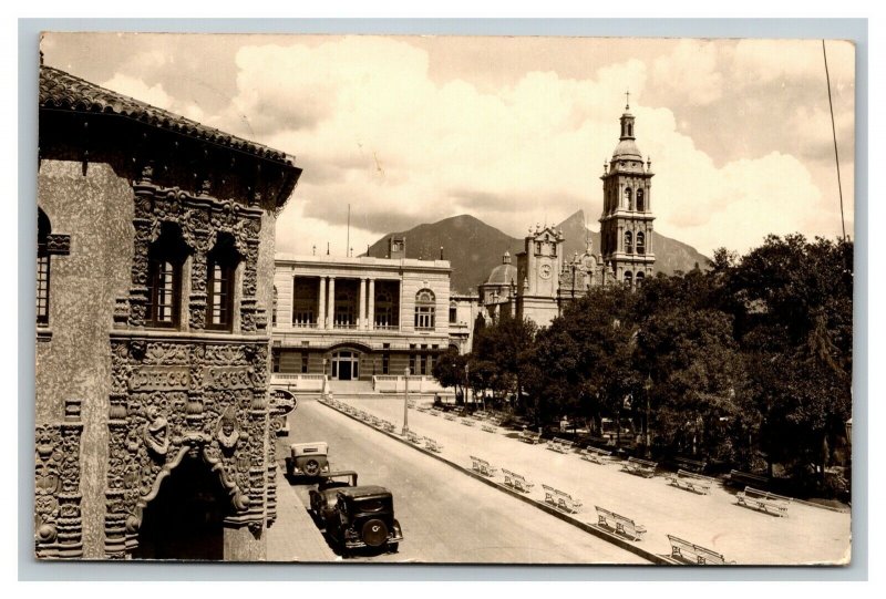 Vintage 1930's RPPC Postcard Monterrey Mexico Street Scene Antique Autos