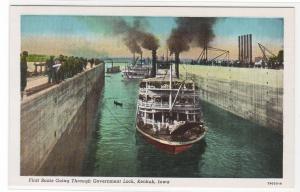 Paddle Steamer Government Locks Keokuk Iowa linen postcard