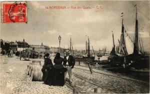 CPA AK BORDEAUX - Vue des quais (192299)