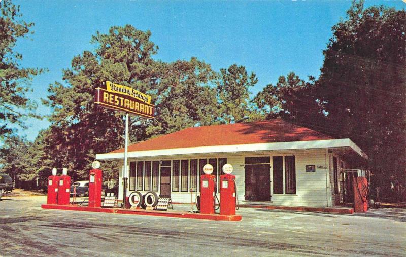 Old Town FL Fannings Springs Gas Station Pumps Restaurant Old Cars Postcard