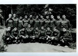 200111 USSR football team in 1966 year old postcard