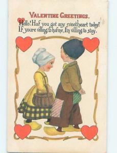 Pre-Linen Valentine BOY TALKS TO GIRL WITH ANTIQUE WICKER BASKET HL7056