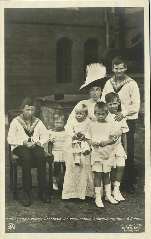 Grand Duchess Anastasia Mikhailovna of Russia with 6 Grandchildren (1910s) RPPC