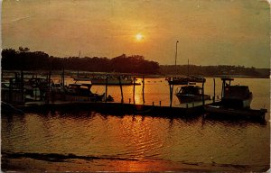 Vtg Love Lane Boat Landing Mattituck Long Island New York NY Unused Postcard