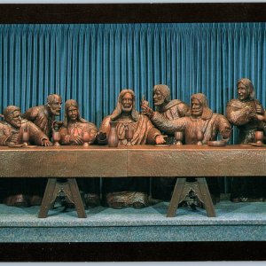 c1990s Sioux City, IA The Last Supper Wood Carving Jerry Traufler Le Mars PC 3S