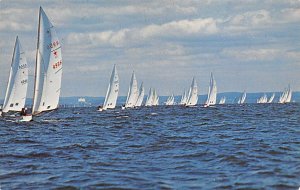 Boats racing in Long Island sounds salty waters Boats racing in Long Island s...