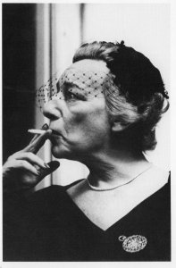 Lillian Hellman NYC 1953 Postcard Photo by Roy Schatt Printed 1982 Continental