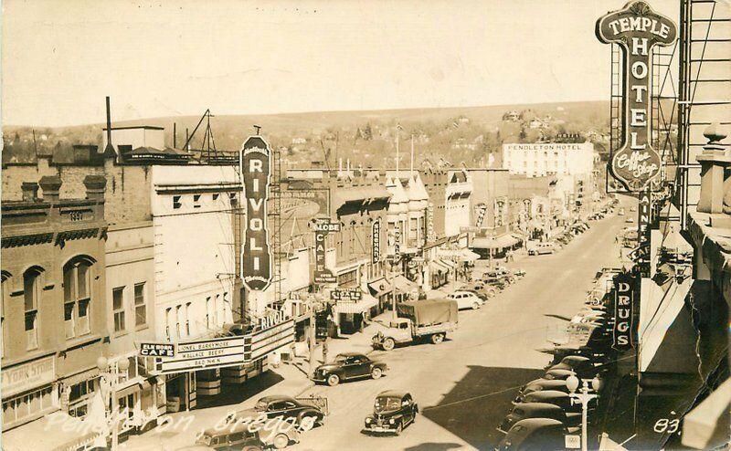 Autos 1942 Pendleton Oregon Rivoli Movie Theater Marquee RPPC Photo Postcard 131