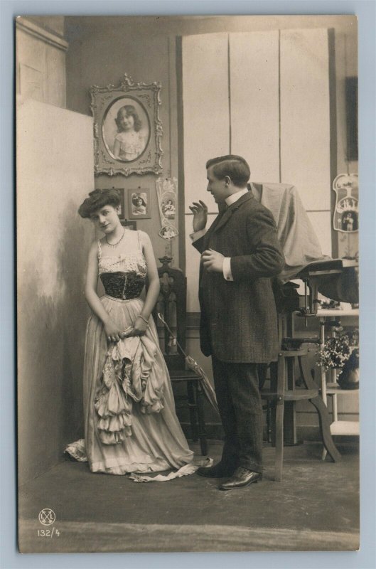 PHOTOGRAPHER w/ CAMERA & MODEL ROMANTIC ANTIQUE REAL PHOTO POSTCARD RPPC 