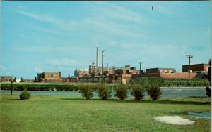 Seaford Delaware Du Ponts Original Nylon Factory Postcard T18