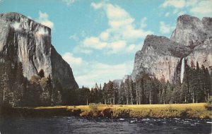 Valley View, Gates of the Valley Yosemite National Park CA