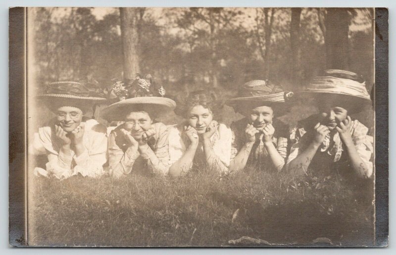 Real Photo Postcard~Five Lovely Young Ladies~Chin in Hands~Big Hats~c1912 RPPC 