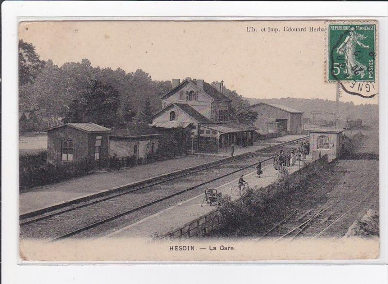 HESDIN : la gare - tres bon etat