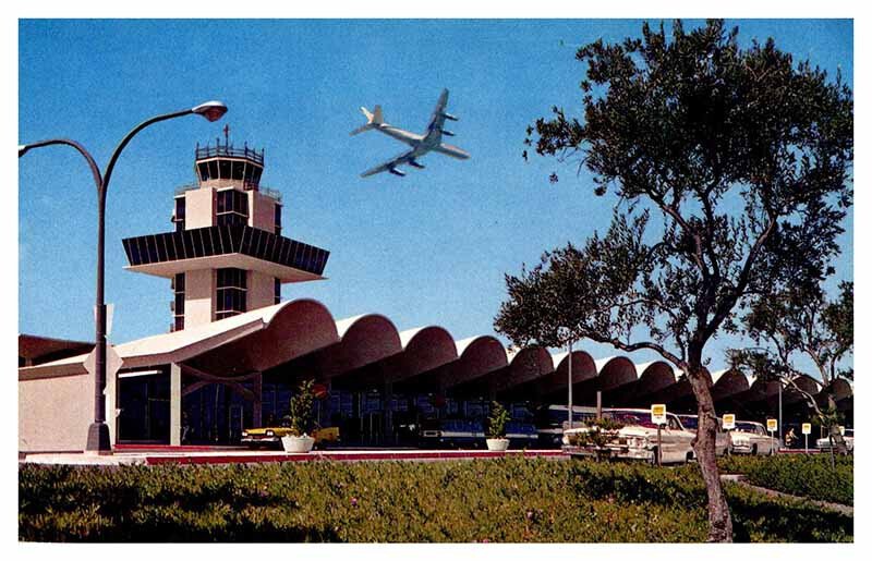 Postcard AIRPORT SCENE Oakland California CA AT5136