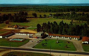 Canada Ontario North Bay Pinewood Park Motel Restaurant Swimming Pool Golfing...