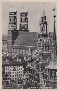 Germany Muenchen Rathaus und Frauenkirche