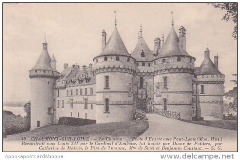 France Chaumont Le Chateau Porte d'Entree avec Pont-Levis