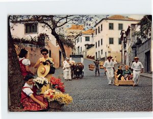 Postcard Running Carro and Flower Girls Portugal