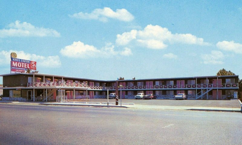 Postcard View of Kings Canyon Motel in Fresno,CA.               S4