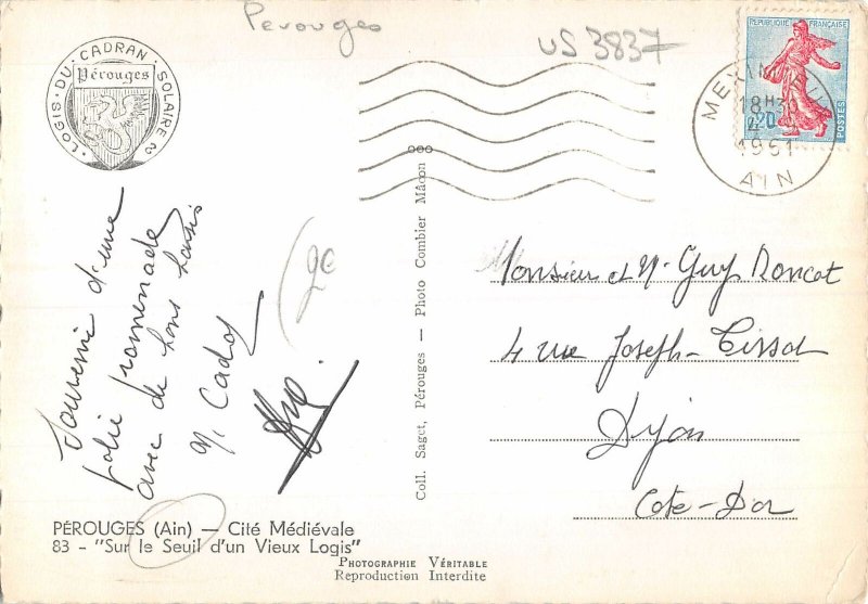 US3837 Perouges Ain Cite Medievale Sur le Seuil d'un Vieux Logis france costume